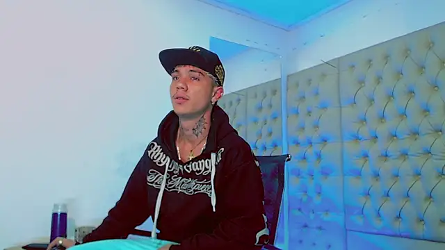 HannibalLester online show from February 4, 2025, 2:49 am