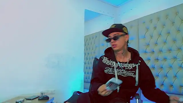 HannibalLester online show from February 5, 2025, 10:08 am