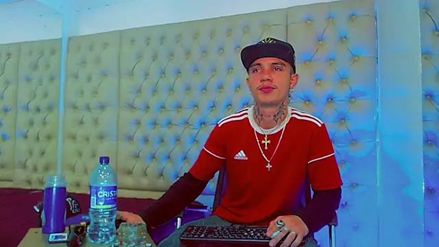 HannibalLester online show from February 6, 2025, 12:59 pm