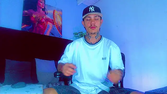 HannibalLester online show from November 1, 2025, 4:47 am