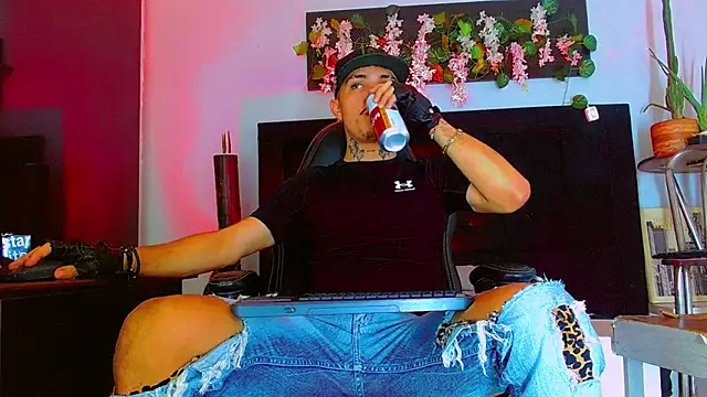 HannibalLester online show from April 11, 2026, 4:39 am