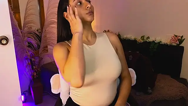 Hannah williams1 online show from December 18, 2025, 9:21 pm