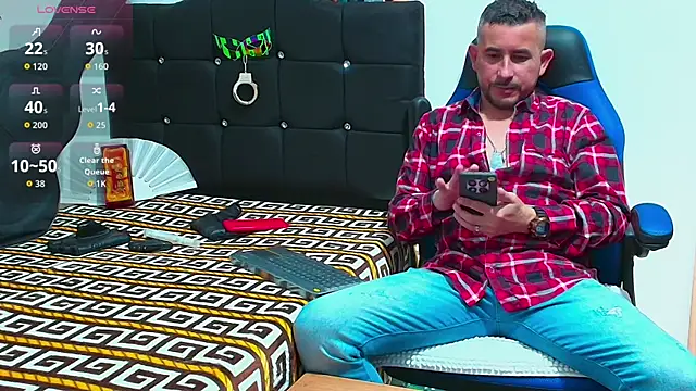 Yeol King online show from November 18, 2025, 6:23 pm