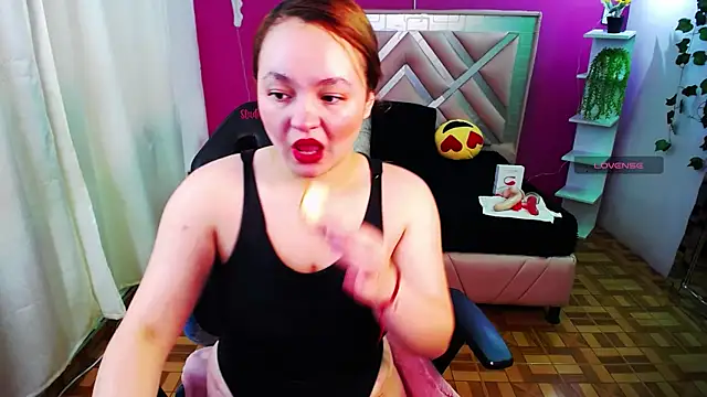 Snapshot of Naiara_Sex_ chatting on January 10, 2025, 12:15 pm Naiara Sex online show from January 10, 2025, 12:15 pm