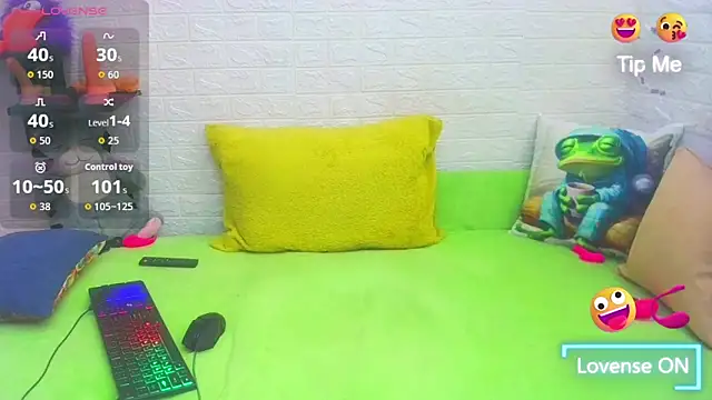 RedHousewife online show from November 11, 2025, 10:04 am