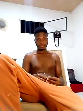 Snapshot of DalianHR33 chatting on December 14, 2024, 3:40 am DalianHR33 online show from December 14, 2024, 3:40 am