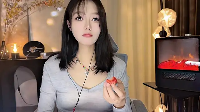 Snapshot of xiaodaibabyy chatting on December 28, 2024, 1:06 pm xiaodaibabyy online show from December 28, 2024, 1:06 pm