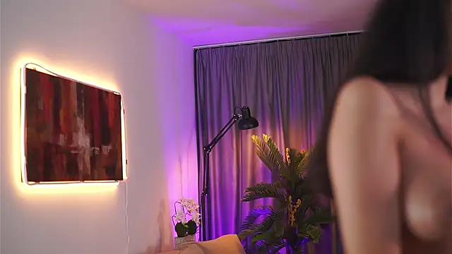 Snapshot of GinaValentinna chatting on December 27, 2024, 9:54 pm GinaValentinna online show from December 27, 2024, 9:54 pm