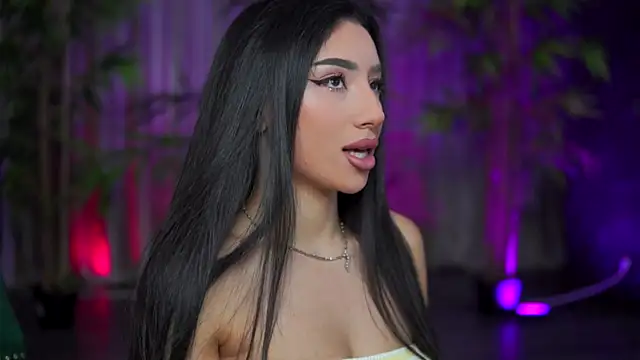 GinaValentinna online show from October 21, 2025, 7:03 pm