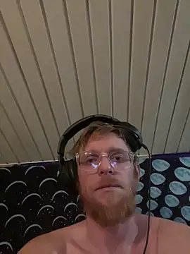 Snapshot of luv2cum7491 chatting on February 5, 2025, 12:53 am luv2cum7491 online show from February 5, 2025, 12:53 am