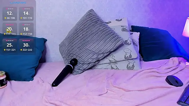 Caroline dh online show from February 4, 2025, 5:45 pm