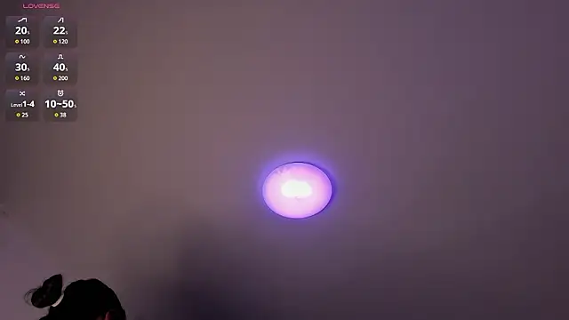 Carlasxdreams online show from March 4, 2026, 2:06 am