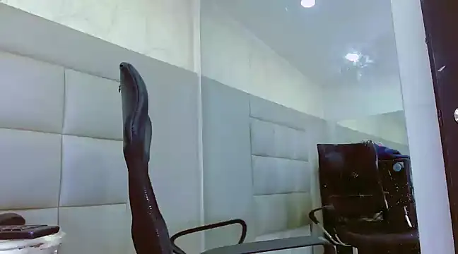 AbrahanBratz online show from December 25, 2024, 6:09 am