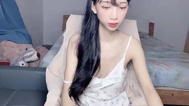 Lili-2 online show from September 9, 2025, 2:16 pm