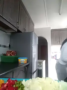 Snapshot of Feathergal69_ chatting on September 12, 2025, 2:17 pm Feathergal69 online show from September 12, 2025, 2:17 pm