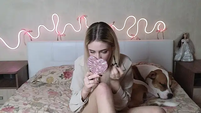 Snapshot of Betty_Blamee chatting on January 9, 2026, 9:23 am Betty Blamee online show from January 9, 2026, 9:23 am