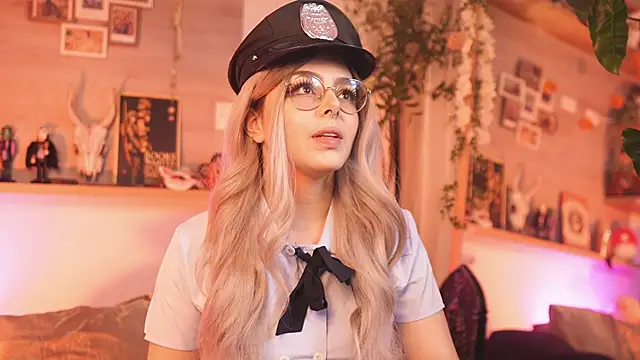 Snapshot of Dear_Morgan chatting on October 24, 2025, 11:12 pm Dear Morgan online show from October 24, 2025, 11:12 pm