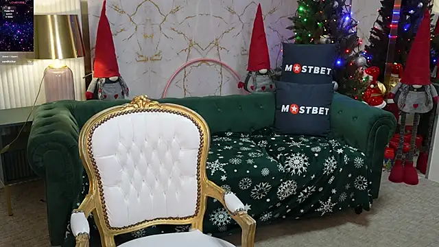 Snapshot of Julia__Star_ chatting on December 23, 2024, 8:33 am Julia Star online show from December 23, 2024, 8:33 am