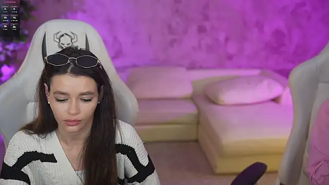 Snapshot of Julia__Star_ chatting on March 12, 2025, 11:31 am Julia Star online show from March 12, 2025, 11:31 am