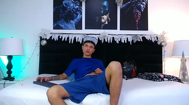 Snapshot of Edward_Milleer chatting on December 9, 2024, 2:39 pm Edward Milleer online show from December 9, 2024, 2:39 pm