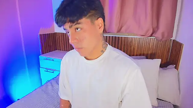 Snapshot of kiing_azahell chatting on February 11, 2026, 3:00 am kiing azahell online show from February 11, 2026, 3:00 am