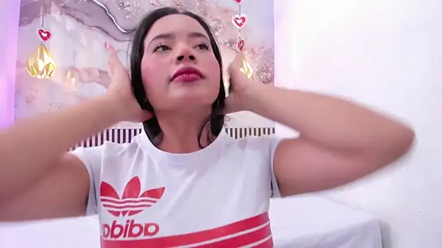 EvelynSweet1 online show from April 7, 2026, 7:14 pm