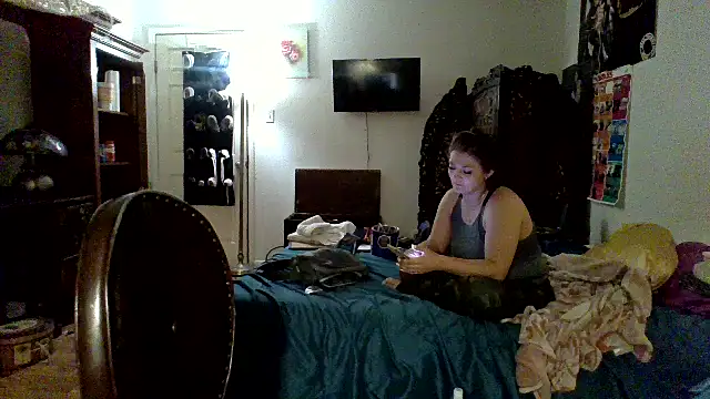 sophiarica online show from April 1, 2026, 6:25 am