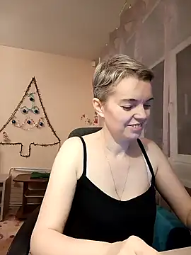 Snapshot of Cutie_Erikaa1 chatting on December 23, 2024, 4:12 am Cutie Erikaa1 online show from December 23, 2024, 4:12 am