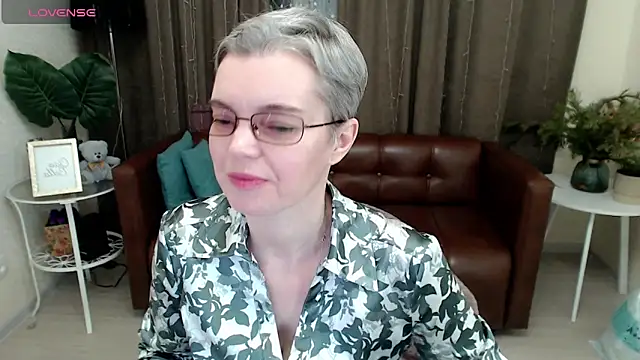 Snapshot of Cutie_Erikaa1 chatting on January 1, 2025, 1:15 am Cutie Erikaa1 online show from January 1, 2025, 1:15 am