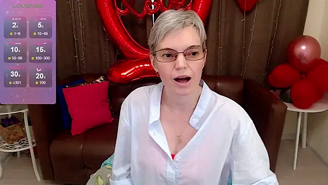 Snapshot of Cutie_Erikaa1 chatting on February 13, 2025, 5:37 am Cutie Erikaa1 online show from February 13, 2025, 5:37 am