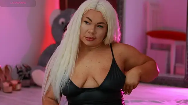 MissLilaa online show from March 14, 2025, 5:24 pm