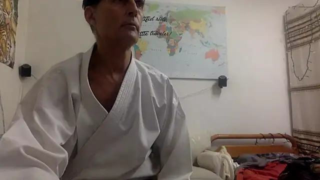 Snapshot of TowaFreespirit chatting on December 4, 2024, 3:54 pm TowaFreespirit online show from December 4, 2024, 3:54 pm