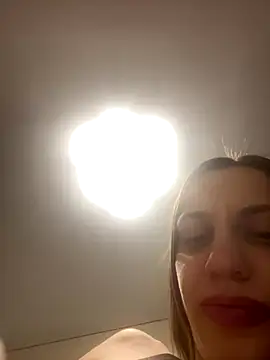 Snapshot of Janet_Welder chatting on November 2, 2025, 1:08 am Janet Welder online show from November 2, 2025, 1:08 am