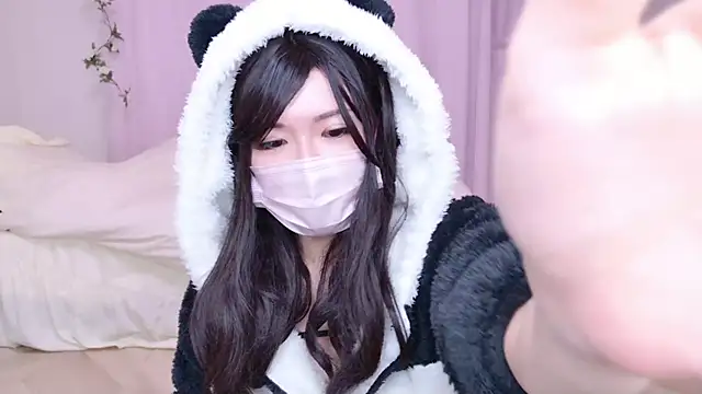 Snapshot of NAMI_s2 chatting on February 10, 2025, 10:09 pm NAMI s2 online show from February 10, 2025, 10:09 pm