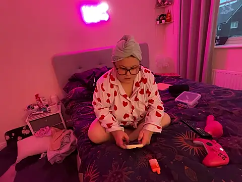 Snapshot of Tallulah-mae-xoxox chatting on January 26, 2025, 4:30 pm Tallulah-mae-xoxox online show from January 26, 2025, 4:30 pm