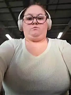 Snapshot of Tallulah-mae-xoxox chatting on January 6, 2026, 3:05 pm Tallulah-mae-xoxox online show from January 6, 2026, 3:05 pm