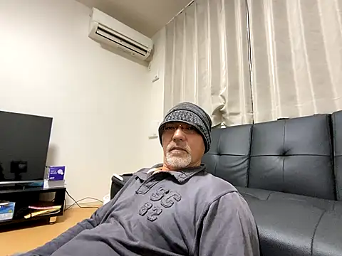 Grandpa29hijii online show from November 26, 2025, 1:34 pm