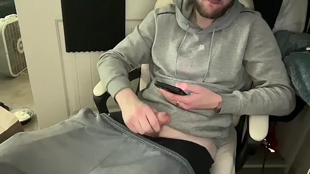 Snapshot of LoveItAllxHnH chatting on February 7, 2026, 6:55 pm LoveItAllxHnH online show from February 7, 2026, 6:55 pm