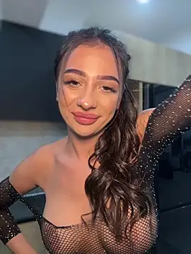 Snapshot of LaraVegas_ chatting on September 10, 2025, 5:24 pm LaraVegas online show from September 10, 2025, 5:24 pm