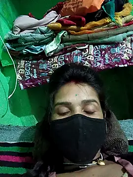 Hoty girl 143 online show from October 15, 2025, 4:07 pm