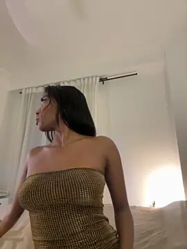 IamCrystal2 online show from November 29, 2025, 11:41 pm