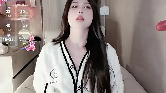 Snapshot of Blossom-666 chatting on January 18, 2026, 4:16 am Blossom-666 online show from January 18, 2026, 4:16 am