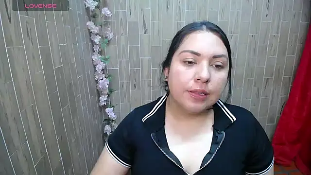 solyeria online show from May 29, 2026, 2:20 am