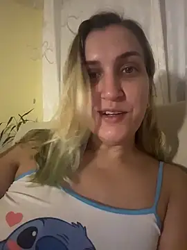 Snapshot of Bia_sexynovaes chatting on February 22, 2026, 1:40 am Bia sexynovaes online show from February 22, 2026, 1:40 am