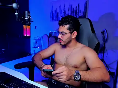 Snapshot of BrunoD31 chatting on February 15, 2026, 4:53 am BrunoD31 online show from February 15, 2026, 4:53 am