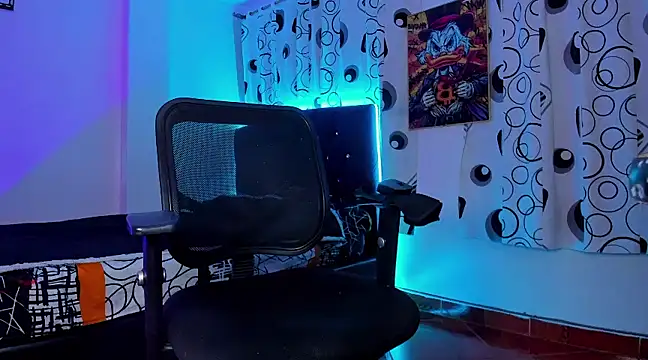 Snapshot of Giomar_Reyes chatting on December 6, 2024, 5:42 am Giomar Reyes online show from December 6, 2024, 5:42 am