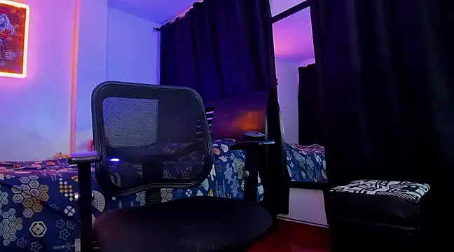 Snapshot of Giomar_Reyes chatting on February 13, 2025, 3:07 am Giomar Reyes online show from February 13, 2025, 3:07 am