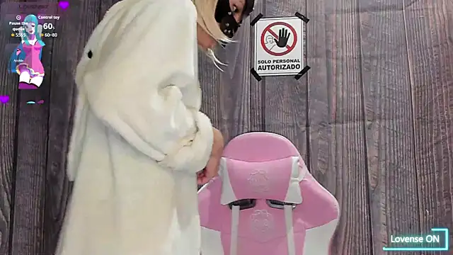 Snapshot of incubo-succubus chatting on November 11, 2025, 6:13 am incubo-succubus online show from November 11, 2025, 6:13 am