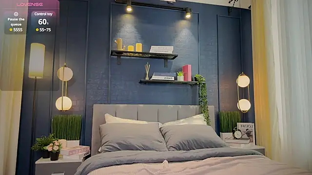 Lella Ryann  online show from March 6, 2025, 6:59 pm