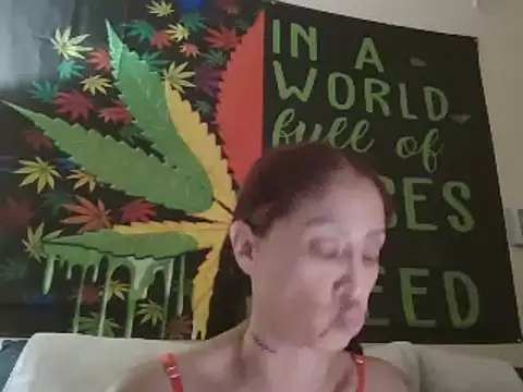 Snapshot of SexiiiMexiii chatting on January 12, 2025, 5:03 am SexiiiMexiii online show from January 12, 2025, 5:03 am